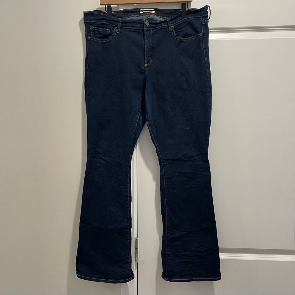 GAP Baby Boot Dark Wash Classic Blue Jeans Denim Women’s Size 34R